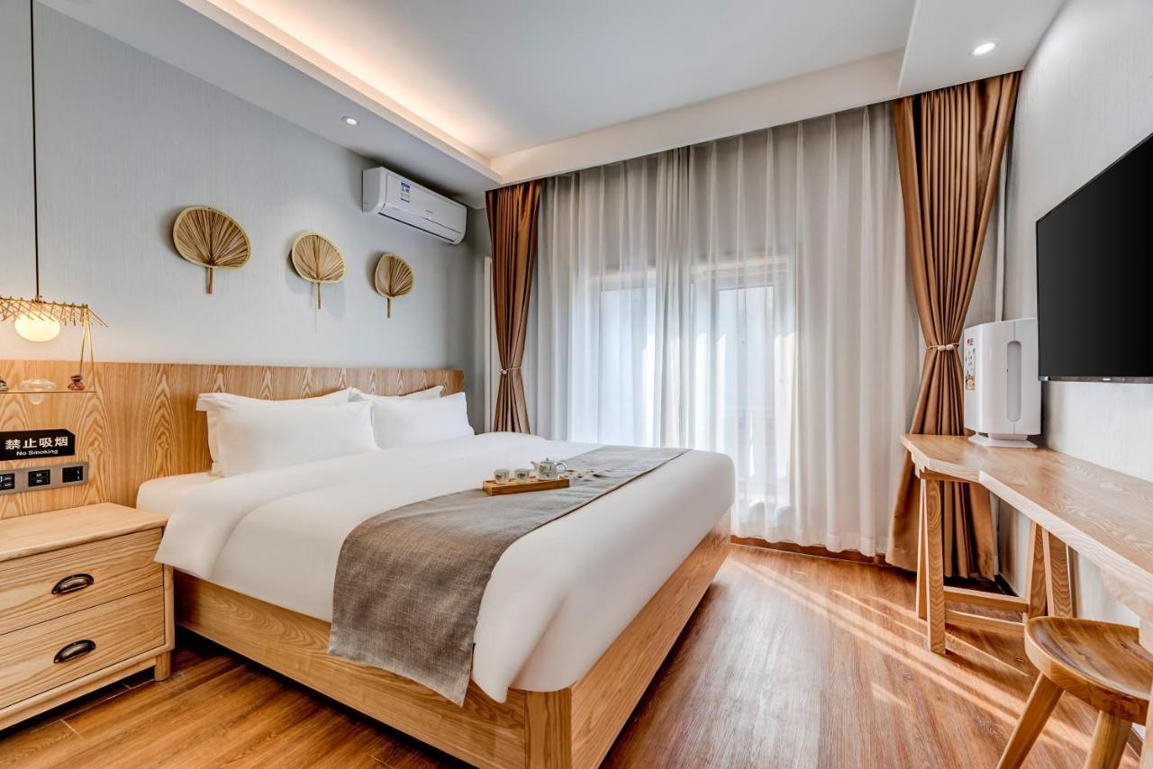 Happy Dragon Saga Hotel With Terrace-- Free Wifi With Fluent English Speaking,Tourist Ticket Service&Food Recommendation,Near Tian'Anmen Forbidden City,Wangfujing Walking Street,Easy To Get Any Tour Sights By Metro Beijing Eksteriør billede