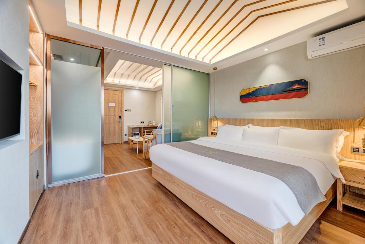 Happy Dragon Saga Hotel With Terrace-- Free Wifi With Fluent English Speaking,Tourist Ticket Service&Food Recommendation,Near Tian'Anmen Forbidden City,Wangfujing Walking Street,Easy To Get Any Tour Sights By Metro Beijing Eksteriør billede