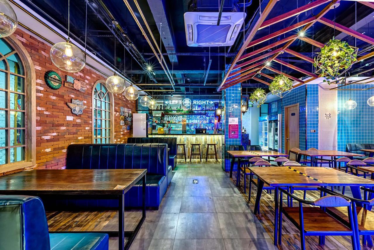 Happy Dragon Saga Hotel With Terrace-- Free Wifi With Fluent English Speaking,Tourist Ticket Service&Food Recommendation,Near Tian'Anmen Forbidden City,Wangfujing Walking Street,Easy To Get Any Tour Sights By Metro Beijing Eksteriør billede