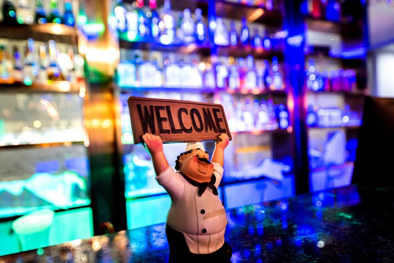 Happy Dragon Saga Hotel With Terrace-- Free Wifi With Fluent English Speaking,Tourist Ticket Service&Food Recommendation,Near Tian'Anmen Forbidden City,Wangfujing Walking Street,Easy To Get Any Tour Sights By Metro Beijing Eksteriør billede