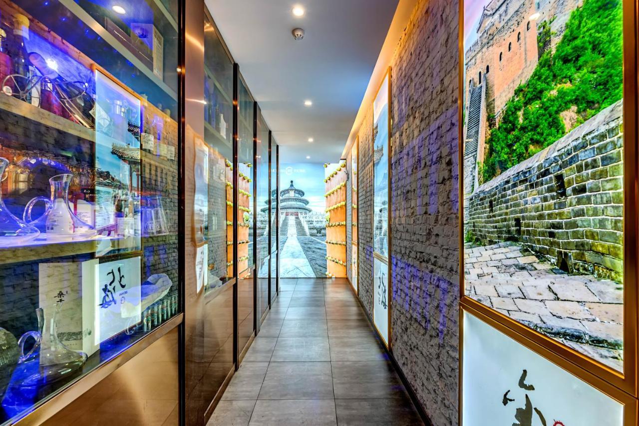 Happy Dragon Saga Hotel With Terrace-- Free Wifi With Fluent English Speaking,Tourist Ticket Service&Food Recommendation,Near Tian'Anmen Forbidden City,Wangfujing Walking Street,Easy To Get Any Tour Sights By Metro Beijing Eksteriør billede