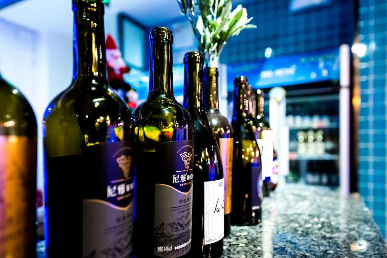 Happy Dragon Saga Hotel With Terrace-- Free Wifi With Fluent English Speaking,Tourist Ticket Service&Food Recommendation,Near Tian'Anmen Forbidden City,Wangfujing Walking Street,Easy To Get Any Tour Sights By Metro Beijing Eksteriør billede